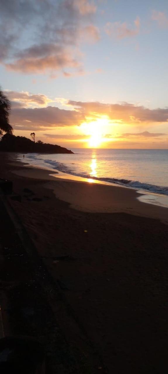Au Coucher Du Soleil デエエ エクステリア 写真
